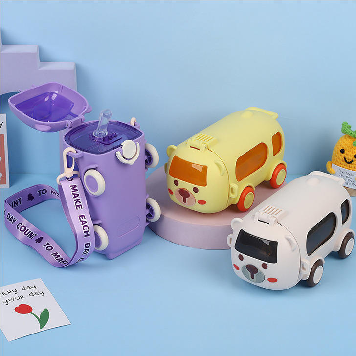High- Bus Plastic Cup Children's Creative Portable Outdoor Bouncing Straw One-button Cover Drop-resistant PP Cartoon Car